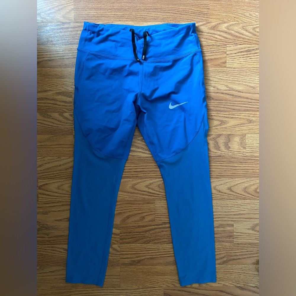 Women’s Nike dry fit capri leggings